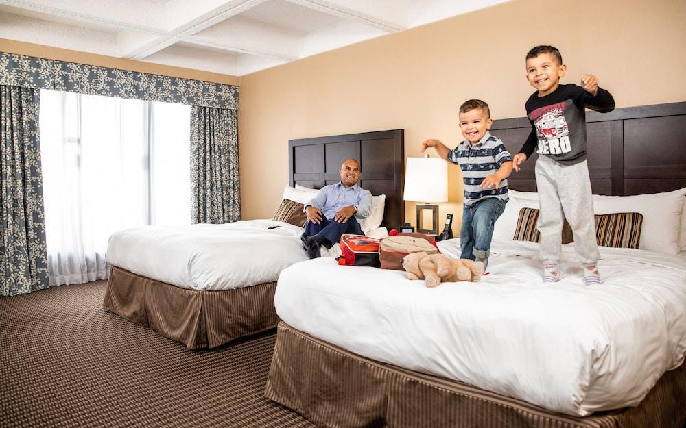 Wyndham And Conference Centre Hotel 4*