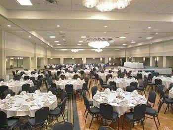 Hotel Wyndham And Conference Centre 4*