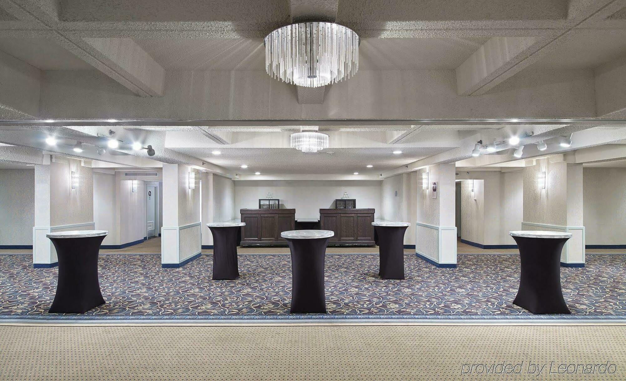 Hotel Wyndham And Conference Centre